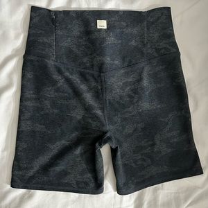 Vuori Biker Shorts